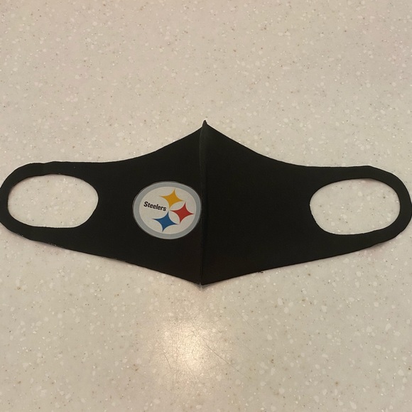 “ Steelers” face mask. - Picture 2 of 4